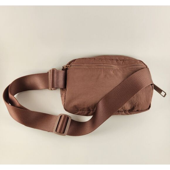 Lululemon Everywhere Belt Bag, Crossbody, Mauve, 1L, Excellent Condition - Picture 4 of 8